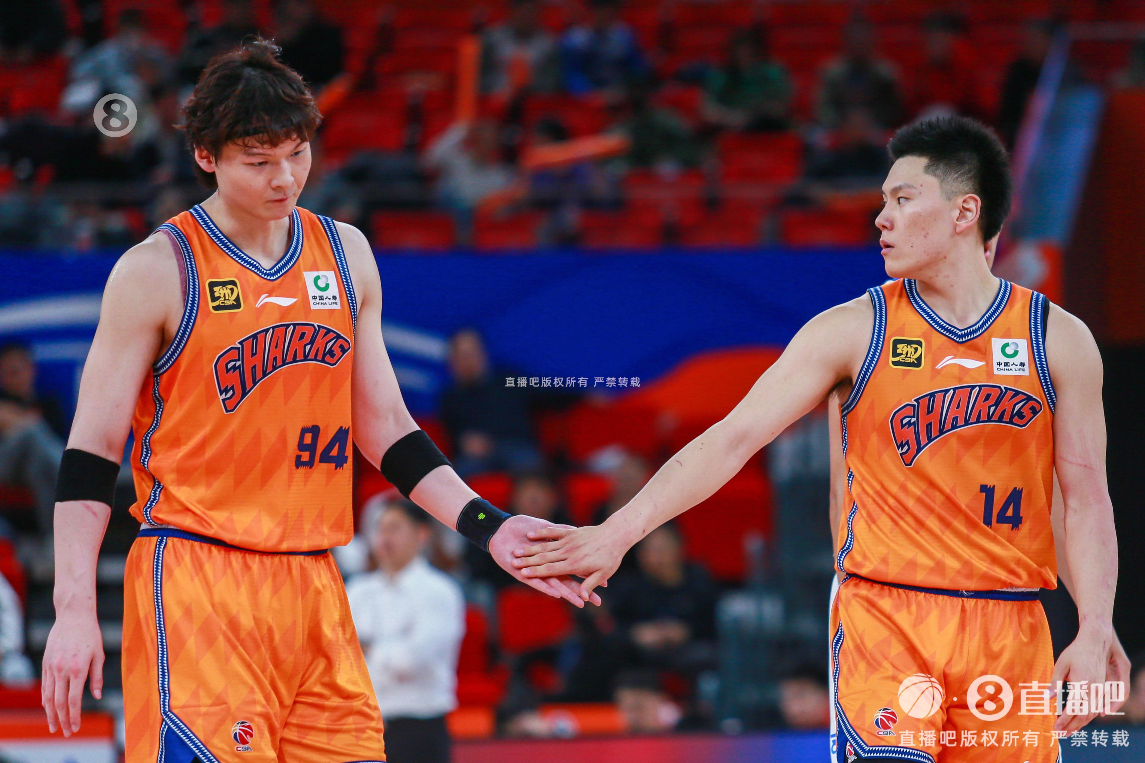 内外都兵强马壮！上海男篮阵容：王哲林张镇麟洛夫顿古德温领衔